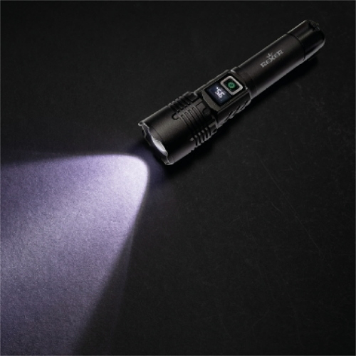 Torcia led ricaricabile in alluminio 10w 500lm nera con display RX5025  in alluminio con battria Li-Ion ricaricabile mediante USB-C e display indicatore di carica. 3 modalità di funzionamento: High, Eco, Flash e funzione Zoom.