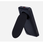 Power bank Capacità 10000mAh Polimeri di litio Ingressi 1x Porta USB-C, 1x Porta Lightning Uscite 1x Porta USB-A, 1x Porta USB-C, 1x Porta Wireless Carica fino a 3 dispositivi contemporaneamente Colore nero Con supporto verticale per smartphone